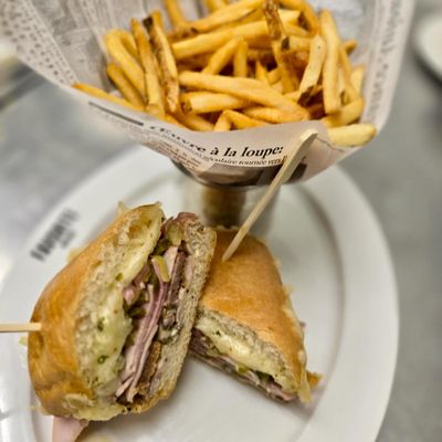 Favorite Bistro by null
