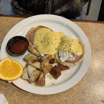 Moose Alley - Eggs Benedict - Bowling Near Me - Rangeley, Maine Moose Alley - Eggs Benedict - Bowling Near Me - Rangeley, Maine