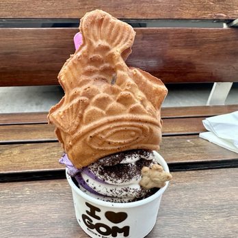 GOM Snow Desserts - Ubechata Taiyaki with Oreo crumb toppings and Nutella inside - Desserts Near Me - Oxnard, California
