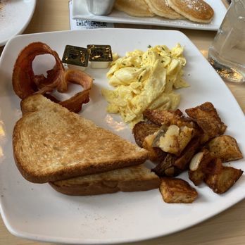 Tipsy Beans Cafe - Tipsy's breakfast sampler - Bars Near Me - Williamsburg, Virginia Tipsy Beans Cafe - Tipsy's breakfast sampler - Bars Near Me - Williamsburg, Virginia