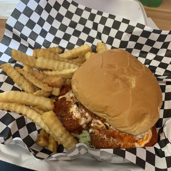 Coaches Box - Spicy chicken sandwich - Burgers Near Me - Duncanville, Texas Coaches Box - Spicy chicken sandwich - Burgers Near Me - Duncanville, Texas