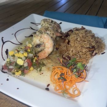 Harry's Poolside Bar & Grill - Chicken and shrimp dinner - American Near Me - Orlando, Florida