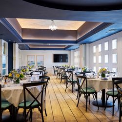 Legal Sea Foods - Framingham