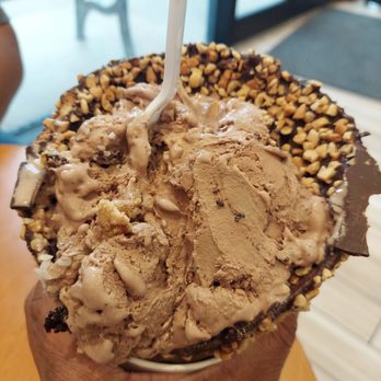Cold Stone Creamery - German chocolate cake. - Ice Cream & Frozen Yogurt Near Me - Kissimmee, Florida Cold Stone Creamery - German chocolate cake. - Ice Cream & Frozen Yogurt Near Me - Kissimmee, Florida