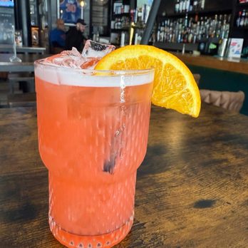 The Throwback - Spring Fling Cocktail - Sports Bars Near Me - New York, New York