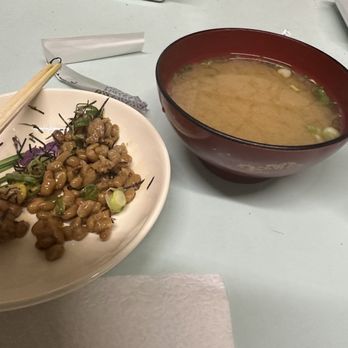 Otomisan Restaurant - Miso soup (comes with the entree I ordered) - Japanese Near Me - Los Angeles, California Otomisan Restaurant - Miso soup (comes with the entree I ordered) - Japanese Near Me - Los Angeles, California