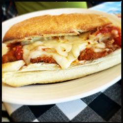 LA Bella Roma Pizzeria - Chicken parmigiana hero
