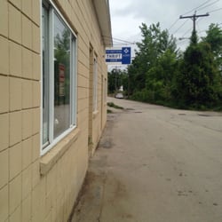 Grey Nuns Thift Shop - Entry on a quiet  Friday morning.