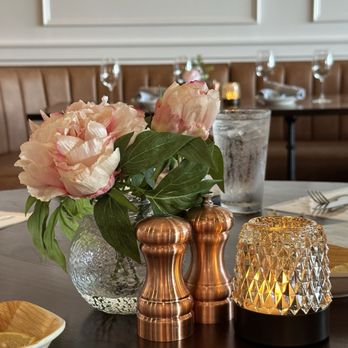 Nonna's Trattoria Raymore - Table decor. - Italian Near Me - Raymore, Missouri