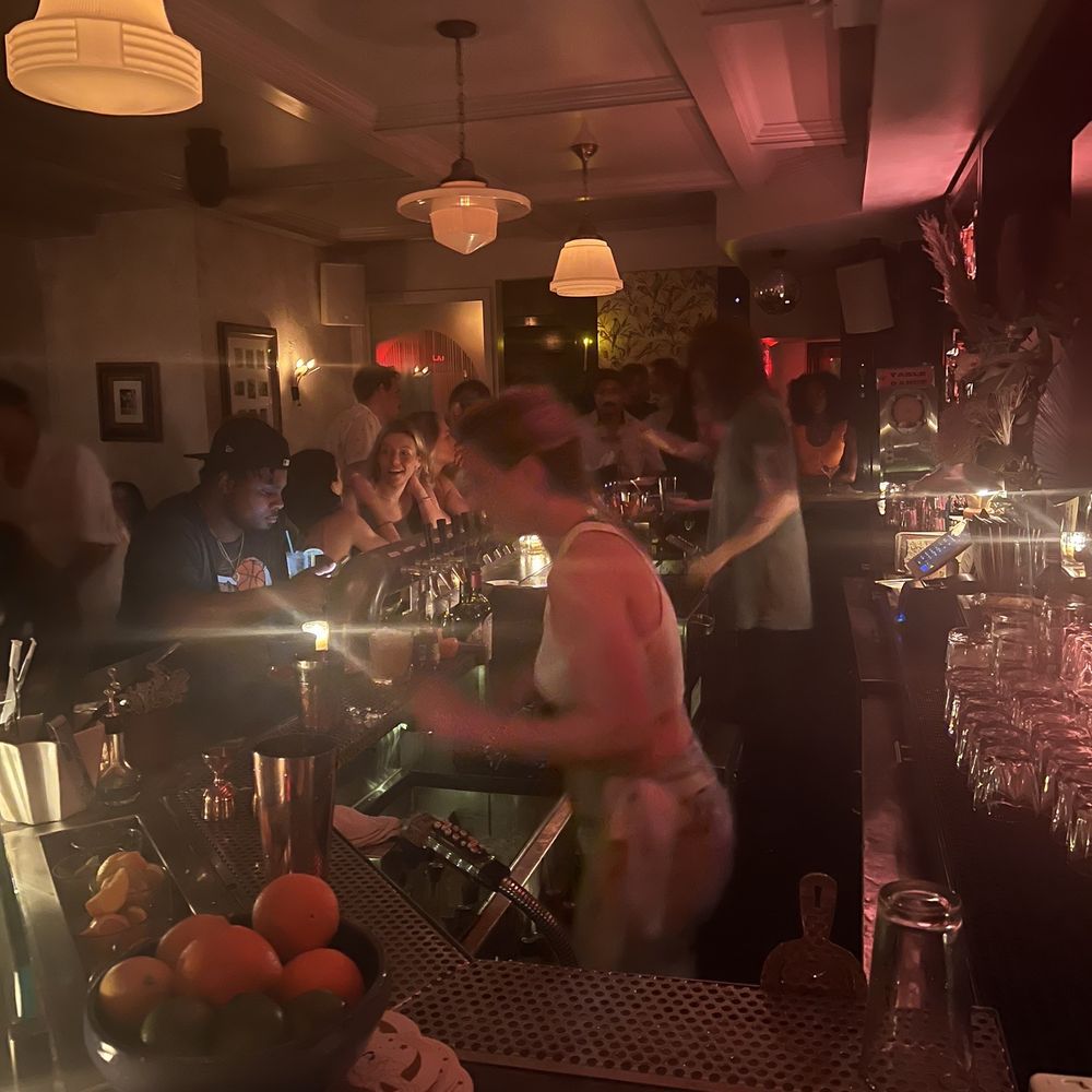 Midnights - Interior view - Cocktail Bars Near Me - Brooklyn, New York Midnights - Interior view - Cocktail Bars Near Me - Brooklyn, New York