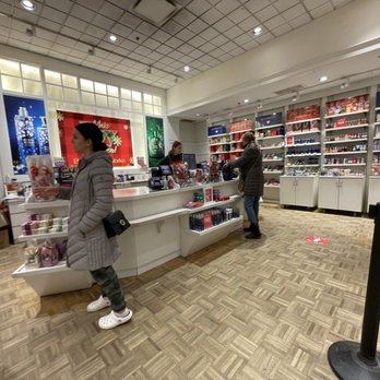 Bath & Body Works - Cosmetics & Beauty Supply Near Me - Troy, Michigan Bath & Body Works - Cosmetics & Beauty Supply Near Me - Troy, Michigan
