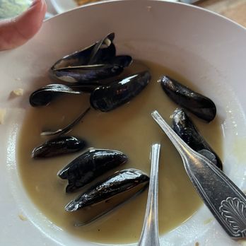 Callen's Restaurant - First order or mussels and toast - New American Near Me - Coupeville, Washington Callen's Restaurant - First order or mussels and toast - New American Near Me - Coupeville, Washington