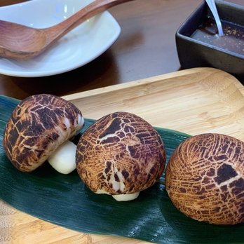 Din Soup Dumplings - These aren't mushrooms! They're mushroom-filled steamed buns. The artistry! - Dim Sum Near Me - Brooklyn, New York