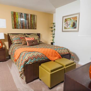 Four Seasons Apartments - Apartments Near Me - Yorktown, Virginia