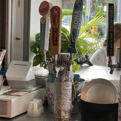 Lucky Lizard Tap House - A few on tap