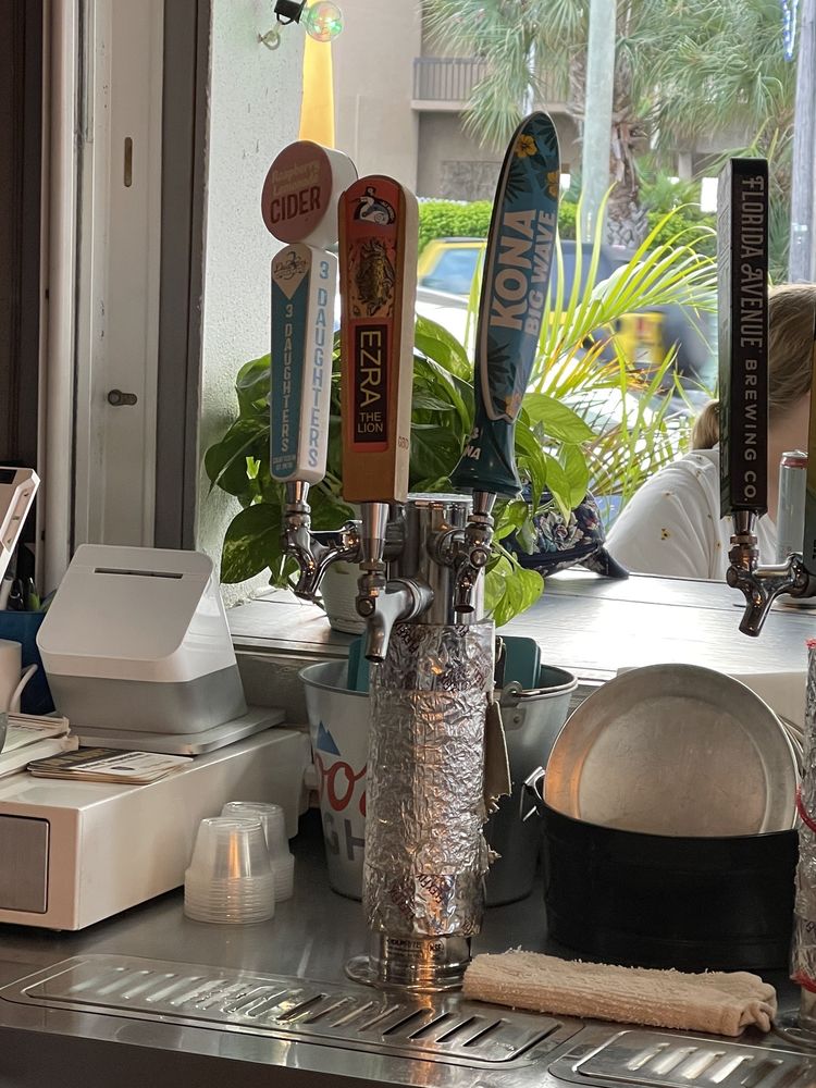 Lucky Lizard Tap House