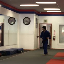 Choe's Martial Arts - Master Choe leading a course for some of the kids