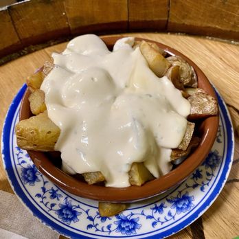 taberna skala - Potato's with specialty Mao sauce - Tapas/Small Plates Near Me - Toledo, TO