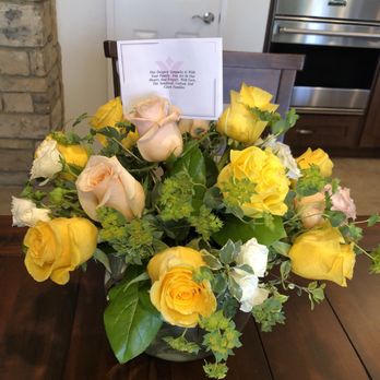 Suzann's Flowers - Floral Arrangement - Florists Near Me - Upland, California