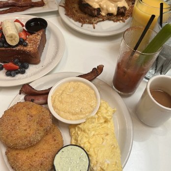 Briarpatch Restaurant - Southern Breakfast, Short Rib Benedict, short stack French Toast - American Near Me - Winter Park, Florida