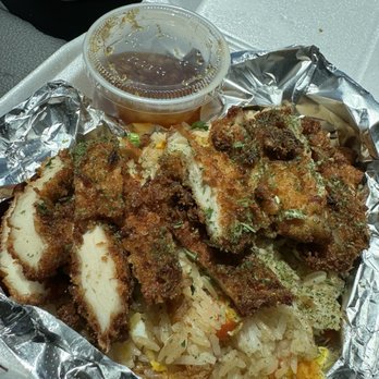Pearl Thai Cuisine - Crispy chicken over fried rice - Thai Near Me - Benicia, California Pearl Thai Cuisine - Crispy chicken over fried rice - Thai Near Me - Benicia, California
