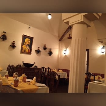 Indian Restaurant Rasoi - Indian Near Me - Prague, Puerto Rico