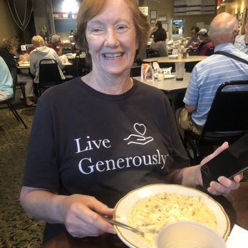 Little Venetian - Delicious Fettuccine Alfredo - Italian Near Me - Little Canada, Minnesota