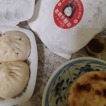 Mom's Pan-Fried Buns - Chinese Near Me - Toronto, Ontario