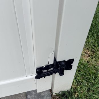 Eagle Fence - Damage at hinge due to gate misalignment - Fences & Gates Near Me - Cape Coral, Florida Eagle Fence - Damage at hinge due to gate misalignment - Fences & Gates Near Me - Cape Coral, Florida