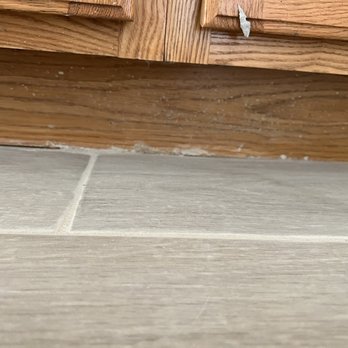 Juan Gutierrez - Chipped bottom cabinets - Cabinetry Near Me Juan Gutierrez - Chipped bottom cabinets - Cabinetry Near Me