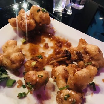 Suite Restaurant / Lounge - Cauliflower - Bars Near Me - Bellevue, Washington