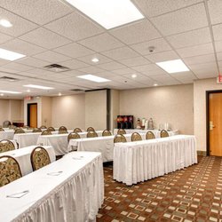 Hampton Inn & Suites Addison - Meeting Room