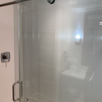 Comfort Suites Midland West - Shower - Hotels Near Me - Midland, Texas