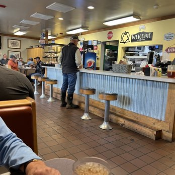 Tarheel Q - Interior - Barbeque Near Me - Lexington, North Carolina