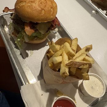 Burger Lounge - California Lounge with Large Fries (not included) on a gluten free thanos bun, just snap and it's gone - Burgers Near Me - Culver City, California Burger Lounge - California Lounge with Large Fries (not included) on a gluten free thanos bun, just snap and it's gone - Burgers Near Me - Culver City, California