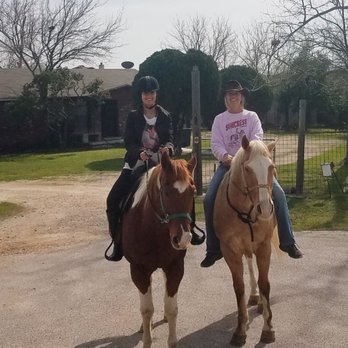 SunCrest Farm - Horseback Riding Near Me - Manor, Texas