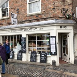 Henshelwoods Delicatessen - View of outside of shop
