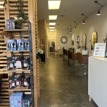 Destin Blowout Bar - Blow Dry/Out Services Near Me - Destin, Florida