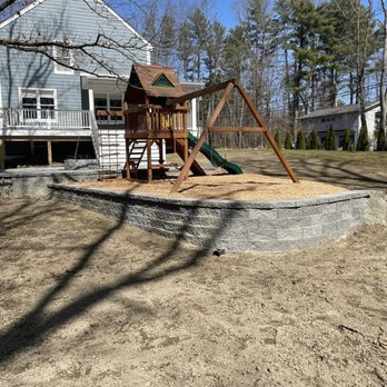 Barrios Landscaping - Same wall - Landscaping Near Me - Holliston, Massachusetts Barrios Landscaping - Same wall - Landscaping Near Me - Holliston, Massachusetts