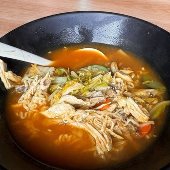 Big Mom's House - Spicy chicken Ramen - Hot Dogs Near Me - East Lansing, Michigan