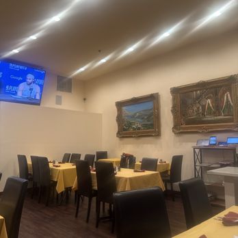 Shemroon Restaurant - seating area - Persian/Iranian Near Me - Mission Viejo, California