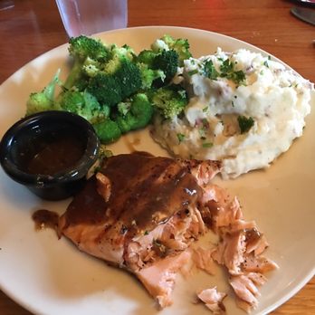 Applebee's Grill + Bar - American Near Me - Folsom, Pennsylvania