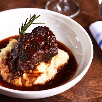 Clean Cuisine By Gina - a plate of meat and mashed potatoes - Food Delivery Services Near Me Clean Cuisine By Gina - a plate of meat and mashed potatoes - Food Delivery Services Near Me