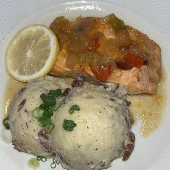 The Tipsy Toboggan - Winter salmon - American Near Me - Fall River, Massachusetts