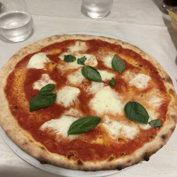 La Grotta - Margarita Pizza - Pizza Near Me - Bellagio, LC La Grotta - Margarita Pizza - Pizza Near Me - Bellagio, LC