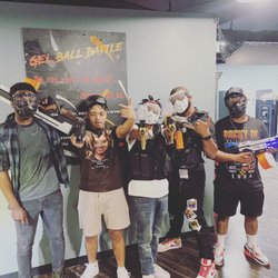 Top Shot Las Vegas - Group of visitors from the Gel Blaster experience