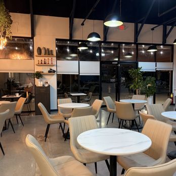 Blue Mountain Coffee Roasters - Seating area - Coffee & Tea Near Me - Cumming, Georgia