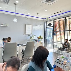 209 Nails Lounge - Entrance of salon