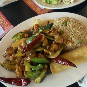 China Kitchen 漢庭 - 7. Kung Pao Chicken Lunch Special - Chinese Near Me - Anaheim, California