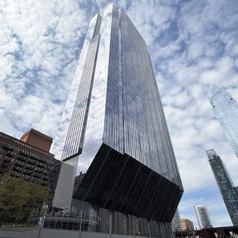 Chicago River Boat Architecture Tours - Architectural Tours Near Me - Chicago, Illinois